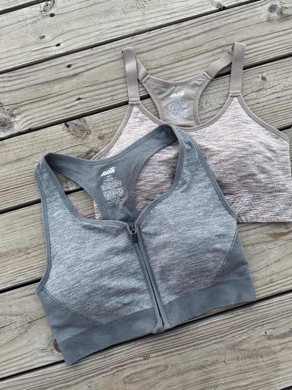 Set of two sports tops with push-up pads AVIA size xxl-xxxl